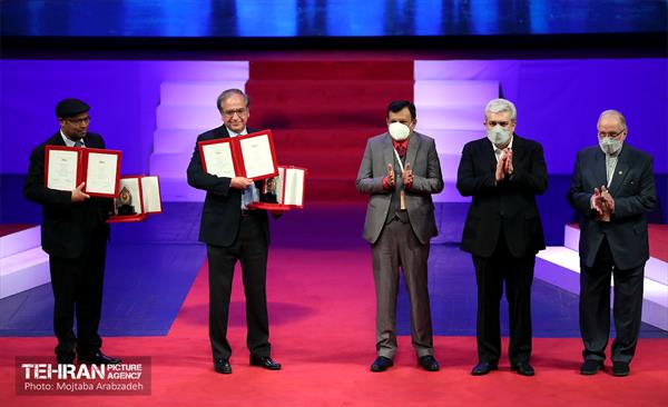 چهارمین آیین اعطای جایزه علمی و فناوری مصطفی(ص) 26