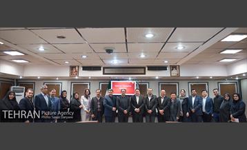 دیدار شهردار منطقه 9 با هیئت سرمایه گذار سنگاپوری 30