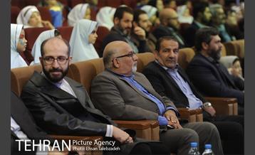 جشن "هر کودک نشانی خدا است" در فرهنگسرای بهمن 30