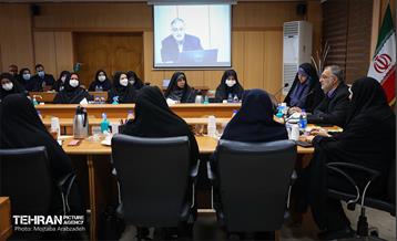 نشست شهردار با بانوان مدیر در شهرداری تهران 5