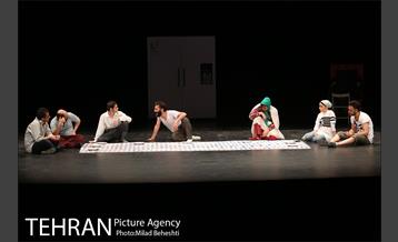 نمایش آوازهای سر شام‎ 2