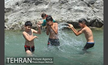 جاری‌ شدن آب در چشمه‌علی 22