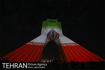 هزار توی زمان در برج آزادی 1