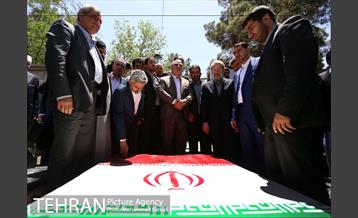 تجدید بیعت منتخبین مجلس دهم با آرمانهای امام خمینی (ره) 8