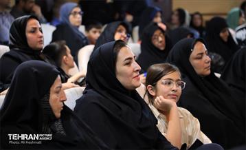 سومین سوگواره شعر عمود ۱8 28