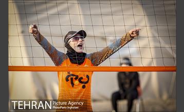 مسابقات والیبال ماسه‌ای زنان تهران 9