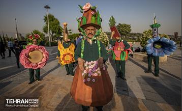 پایتخت میزبان جشنواره گل و گلاب 23