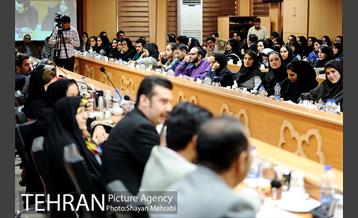 نشست اعضای شورا شهر با جمعیت جوانان شورای شهر 14