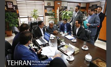 بازدید دکتر حسینی مکارم از شهرداری منطقه 5 2