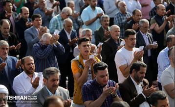 اقامه نماز عید فطر در حرم حضرت عبدالعظیم حسنی(ع) 5