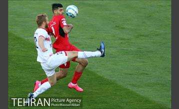 دیدار تیم های فوتبال پرسپولیس و پدیده