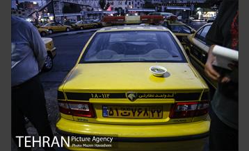 افطاری ساده تاکسی رانی در پایانه سازمان آب 13