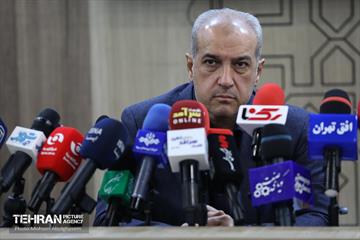 نشست خبری شهردار منطقه یک 13