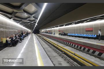 ایستگاه متروی میدان حضرت ولی‌عصر (عچ) 9