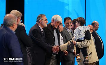 همایش بزرگداشت شهدای مدافع سلامت و بهداری مقاومت 30