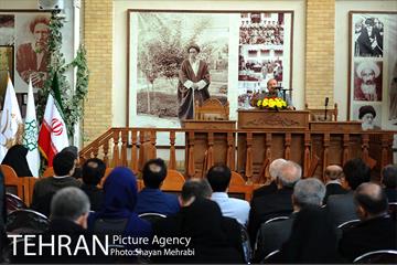 بازدید شهردار تهران از خانه موزه شهید مدرس در روز مجلس 3
