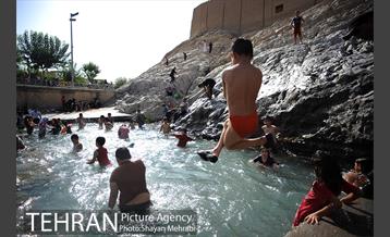 تابستان گرم  در چشمه علی 6