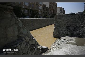 مسیل رودخانه مترو صادقیه