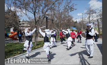 مراسم درختکاری مرکز مدیریت محیط زیست و توسعه پایدار 16