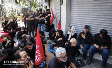 عزاداری روز عاشورا به نیابت از رهبر شهید انقلاب 4
