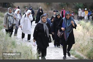 همایش پیاده روی خانوادگی در رود دره فرحزاد 56