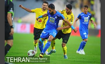 دیدار تیم های استقلال تهران و سپاهان اصفهان 11