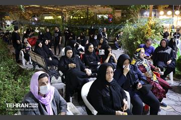 حضور شهردار منطقه هشت در مراسم عزاداری روز عاشورا