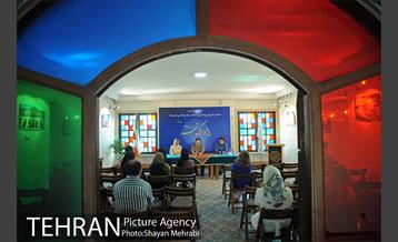 همنشینی کانون ادبی پژواک شهر 13