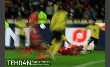 دیدار تیم‌های فوتبال پرسپولیس - پارس جنوبی 22