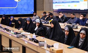 نشست صمیمانه شهردار تهران با فعالان دانشجویی 26