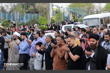 نماز عید فطر در مصلی تهران 23