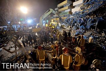 امداد رسانی شبانه در حادثه پلاسکو 27