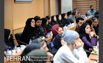 نشست اعضای شورا شهر با جمعیت جوانان شورای شهر 15