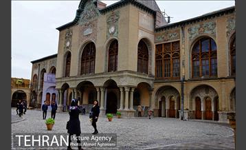 عمارت مسعودیه در میدان بهارستان 19
