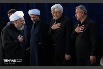 مراسم اقامه نماز بر پیکر آقای شهید ایران 56