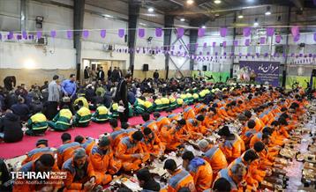 ضیافت افطاری نیروهای محترم پاکبان و فضای سبز منطقه 8 1