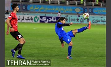 دیدار تیم های پدیده خراسان و استقلال  تهران 20