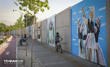نگارخانه بزرگ شهری در خیابان دکتر بدرالزمان قریب 23