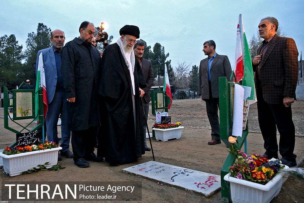 حضور رهبر انقلاب در مرقد مطهر امام راحل و گلزار شهدای بهشت زهرا 18