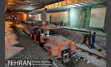 ساخت ایستگاه مترو میدان صنعت 4