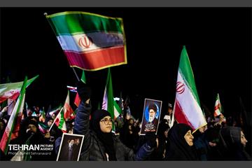 مراسم عزاداری شهادت رهبر انقلاب اسلامی در میدان شهدای هفتم تیر 16