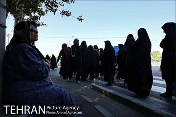 پیاده روی خانوادگی نازی آبادی ها 13