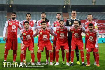 دیدار تیم های فوتبال پرسپولیس و صنعت نفت 1