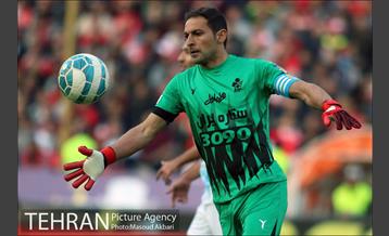 دیدار تیم های فوتبال پرسپولیس و پیکان