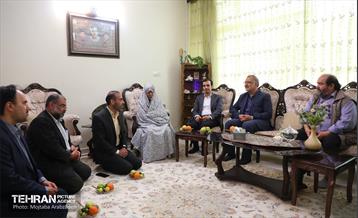 افتتاح مسجد حضرت علی اکبر(ع) و دیدار شهردار تهران از خانواده شهدای منطقه 13 5