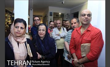 یادمان جشن یک سالگی کتاب فروشی نشرهنوز 14