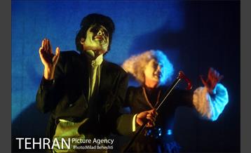 نمایش بیست هزار فرسنگ زیر دریا‎ 17