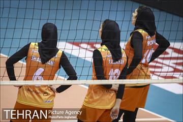 قهرمانی زود هنگام والیبال زنان سایپا تهران 27
