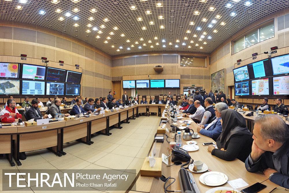 بازدید وزیر کشور از ستاد بحران شهر تهران 24