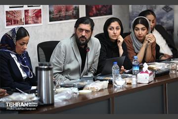 جلسه انتخاب معماری پروژه حیاط تهران 36